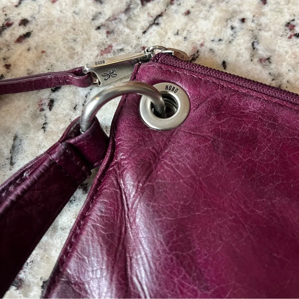Vintage HOBO Vida Wristlet - Picture 2 of 10